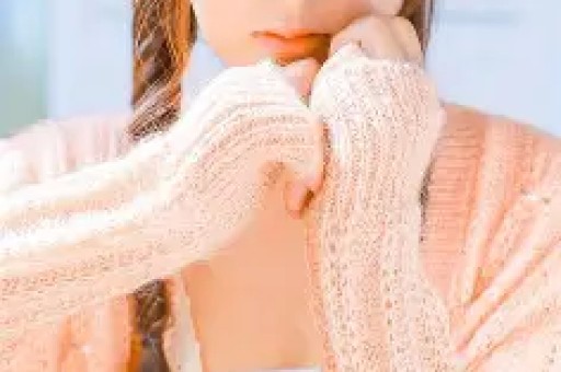 陪玩陪睡只是皮毛！继手伸进裤子后又一女星自曝50多都不放过